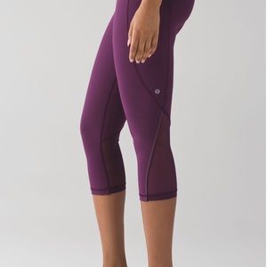 Lululemon free runner plum crops